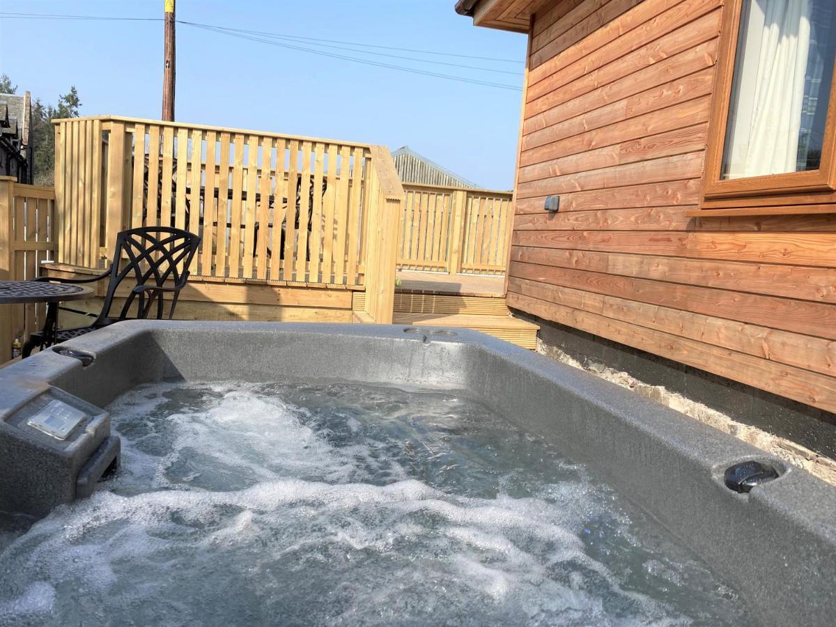 Pheasant Lodge With Hot Tub Forgandenny Dış mekan fotoğraf